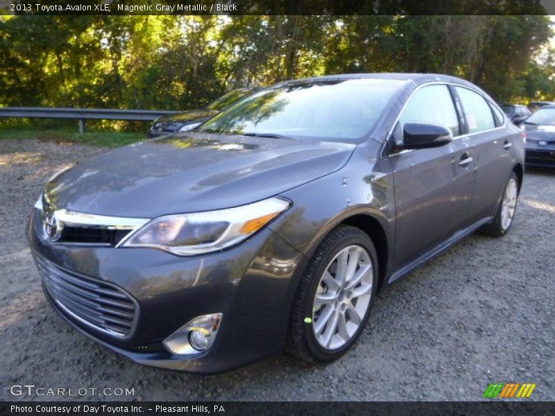 Magnetic Gray Metallic / Black 2013 Toyota Avalon XLE