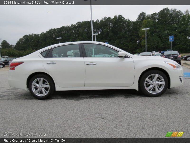Pearl White / Charcoal 2014 Nissan Altima 2.5 SV