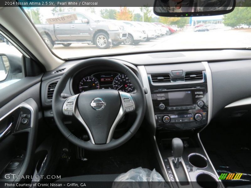 Pearl White / Charcoal 2014 Nissan Altima 2.5 SV