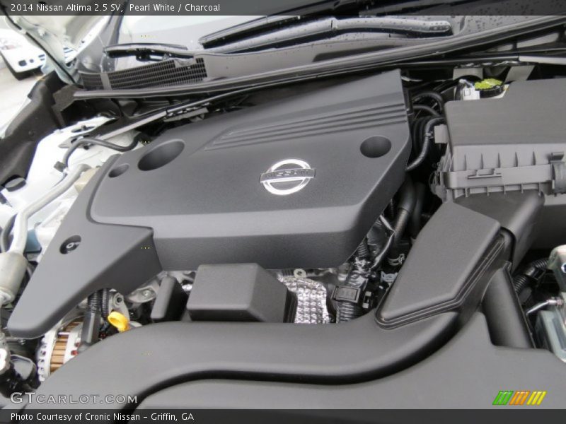 Pearl White / Charcoal 2014 Nissan Altima 2.5 SV