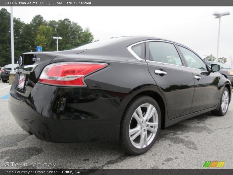 Super Black / Charcoal 2014 Nissan Altima 3.5 SL