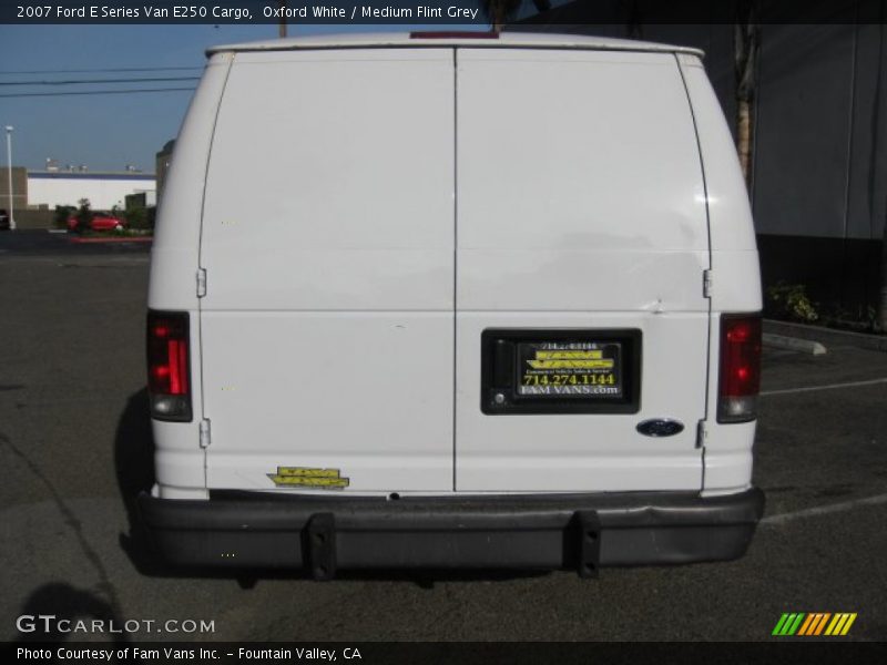 Oxford White / Medium Flint Grey 2007 Ford E Series Van E250 Cargo