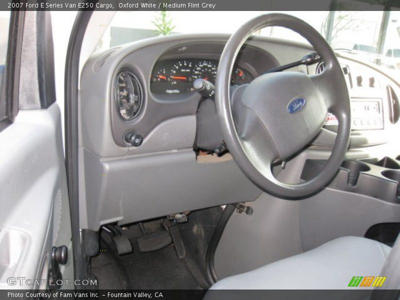 Oxford White / Medium Flint Grey 2007 Ford E Series Van E250 Cargo