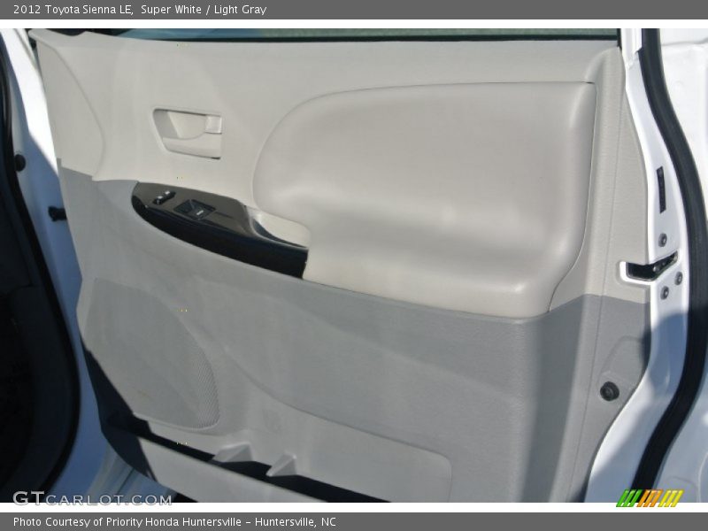 Super White / Light Gray 2012 Toyota Sienna LE