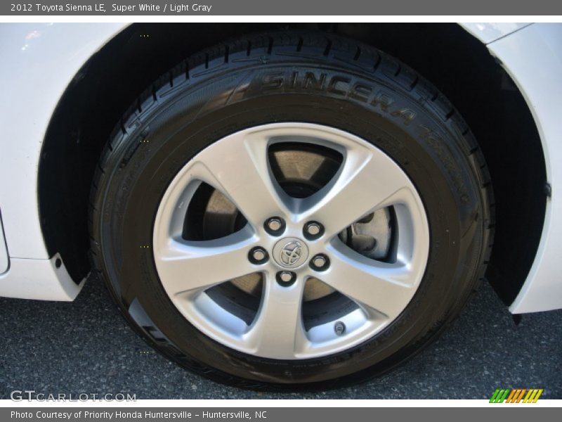 Super White / Light Gray 2012 Toyota Sienna LE