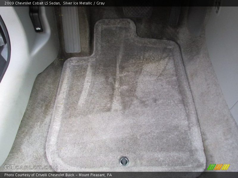 Silver Ice Metallic / Gray 2009 Chevrolet Cobalt LS Sedan