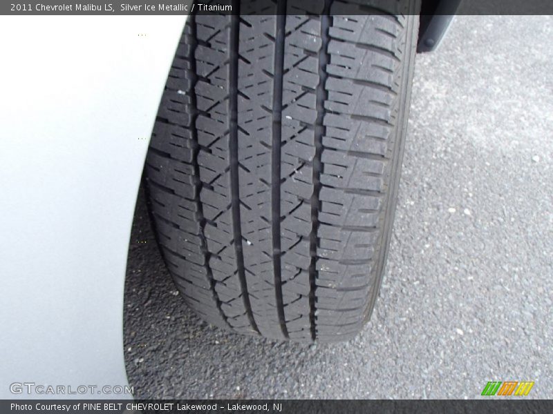 Silver Ice Metallic / Titanium 2011 Chevrolet Malibu LS