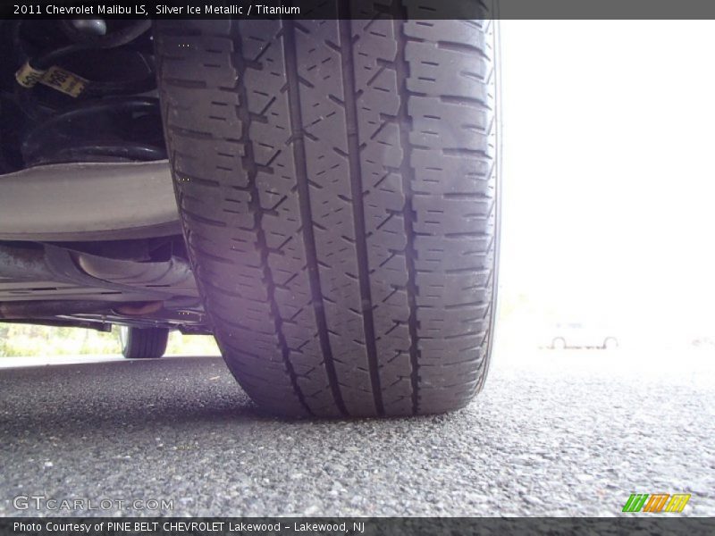 Silver Ice Metallic / Titanium 2011 Chevrolet Malibu LS
