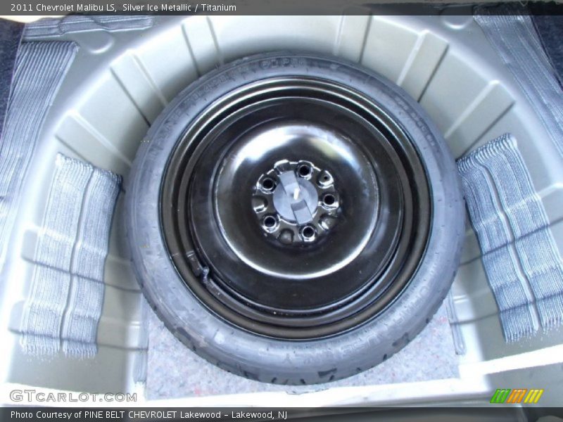 Silver Ice Metallic / Titanium 2011 Chevrolet Malibu LS