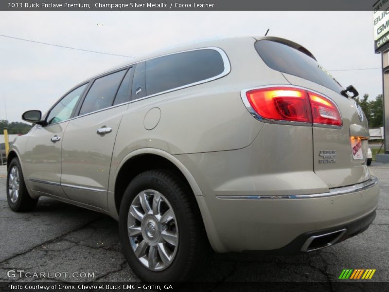 Champagne Silver Metallic / Cocoa Leather 2013 Buick Enclave Premium