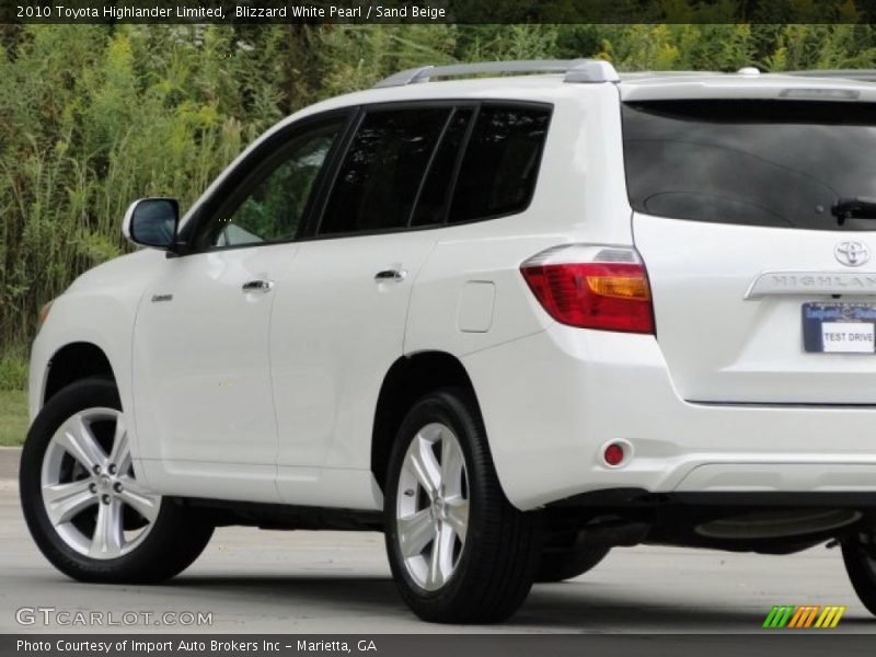 Blizzard White Pearl / Sand Beige 2010 Toyota Highlander Limited