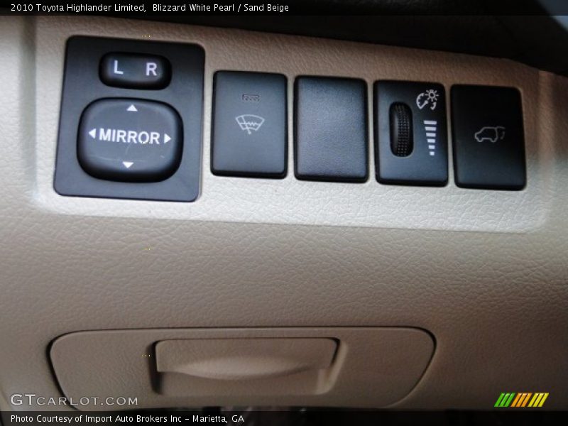 Blizzard White Pearl / Sand Beige 2010 Toyota Highlander Limited