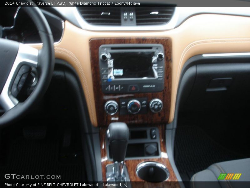 White Diamond Tricoat / Ebony/Mojave 2014 Chevrolet Traverse LT AWD