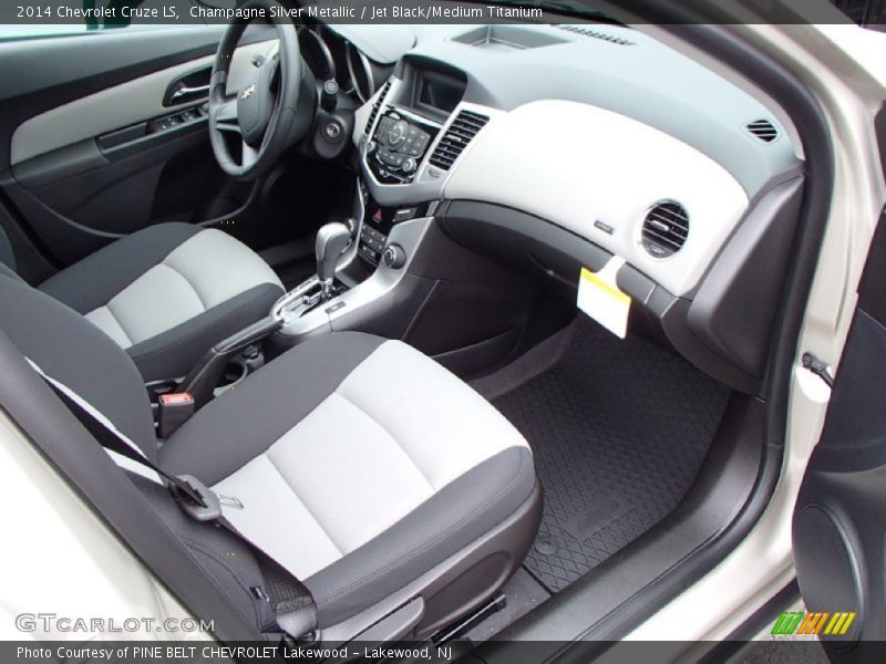 Champagne Silver Metallic / Jet Black/Medium Titanium 2014 Chevrolet Cruze LS