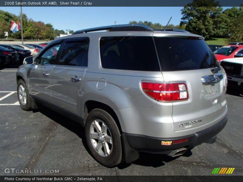 Silver Pearl / Gray 2008 Saturn Outlook XR AWD
