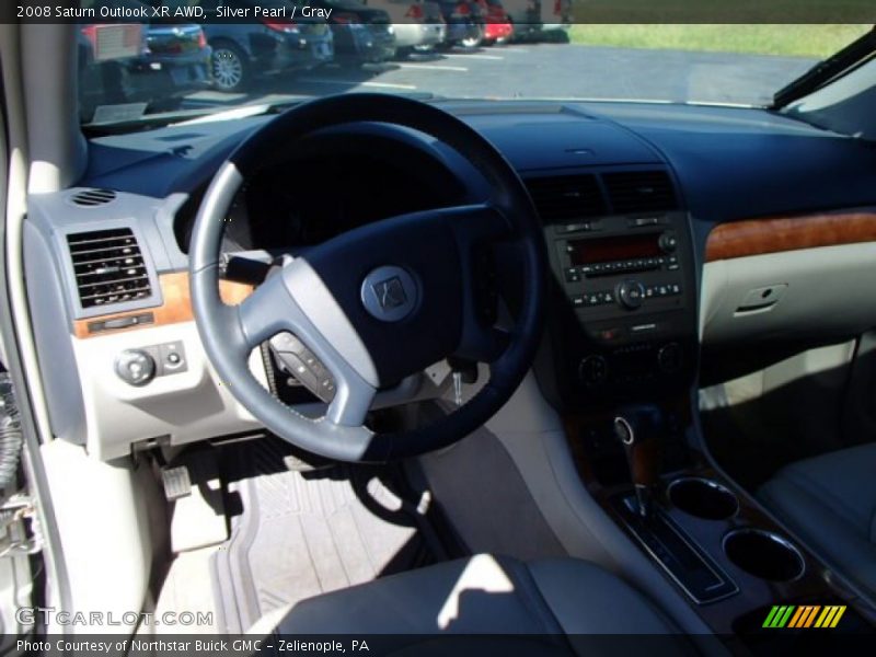 Silver Pearl / Gray 2008 Saturn Outlook XR AWD