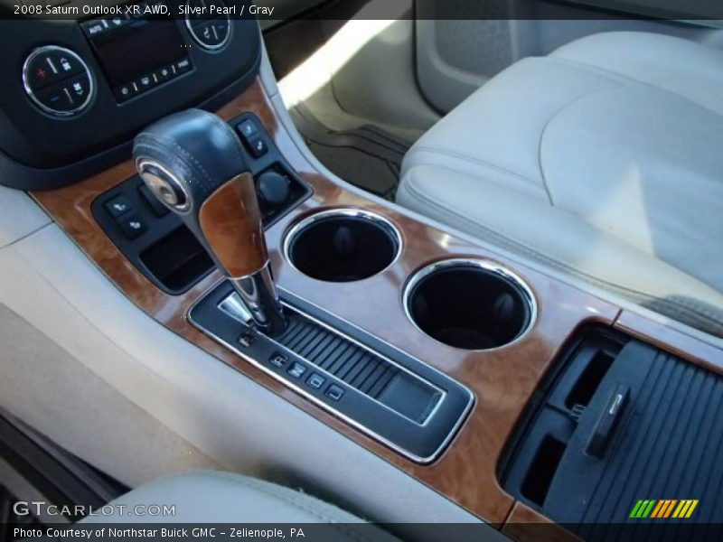 Silver Pearl / Gray 2008 Saturn Outlook XR AWD