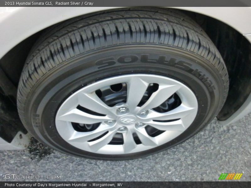 Radiant Silver / Gray 2013 Hyundai Sonata GLS