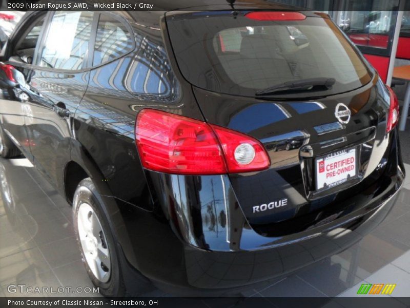 Wicked Black / Gray 2009 Nissan Rogue S AWD