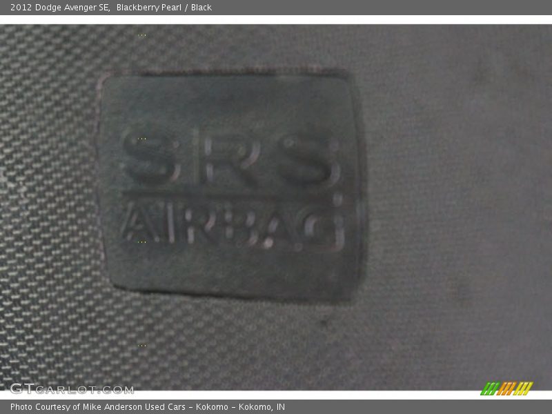 Blackberry Pearl / Black 2012 Dodge Avenger SE
