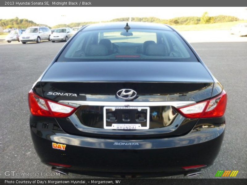 Midnight Black / Black 2013 Hyundai Sonata SE