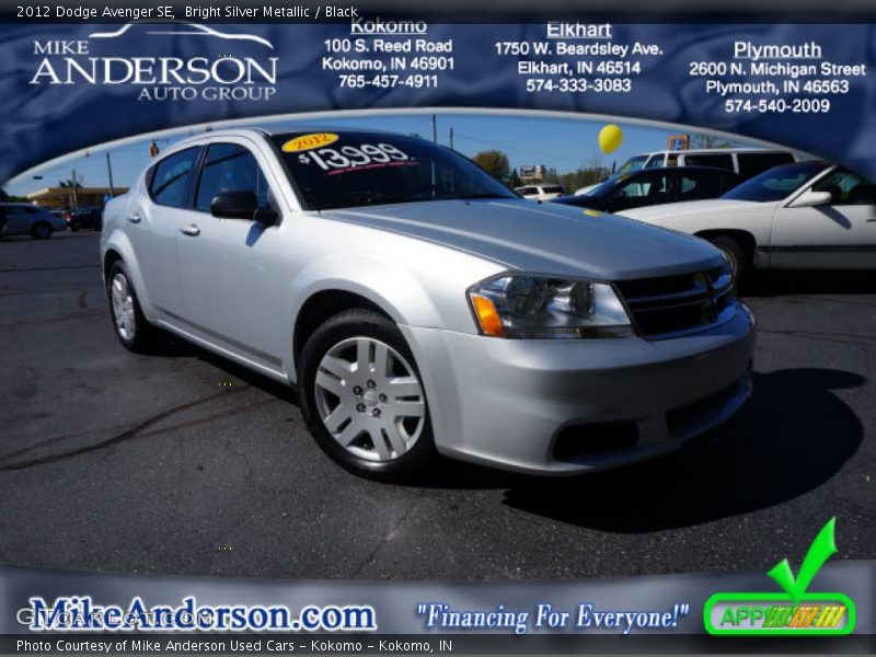 Bright Silver Metallic / Black 2012 Dodge Avenger SE