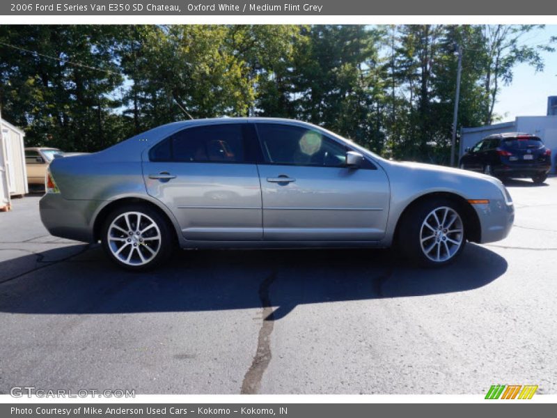 Oxford White / Medium Flint Grey 2006 Ford E Series Van E350 SD Chateau