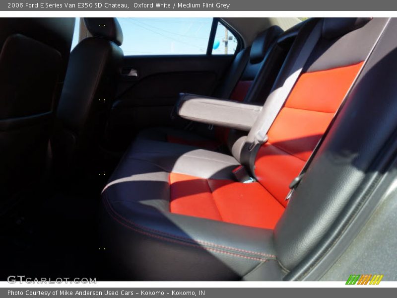 Oxford White / Medium Flint Grey 2006 Ford E Series Van E350 SD Chateau