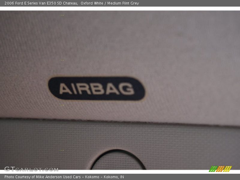 Oxford White / Medium Flint Grey 2006 Ford E Series Van E350 SD Chateau