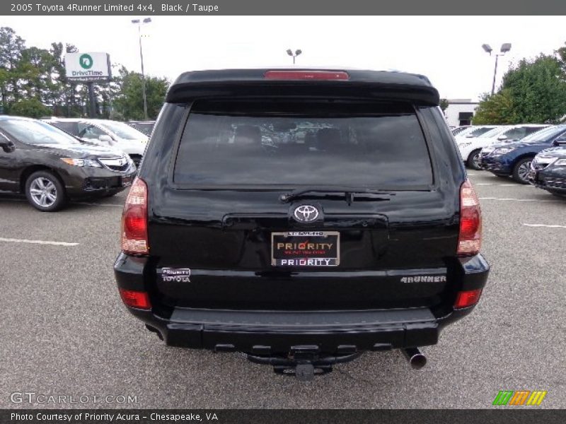 Black / Taupe 2005 Toyota 4Runner Limited 4x4