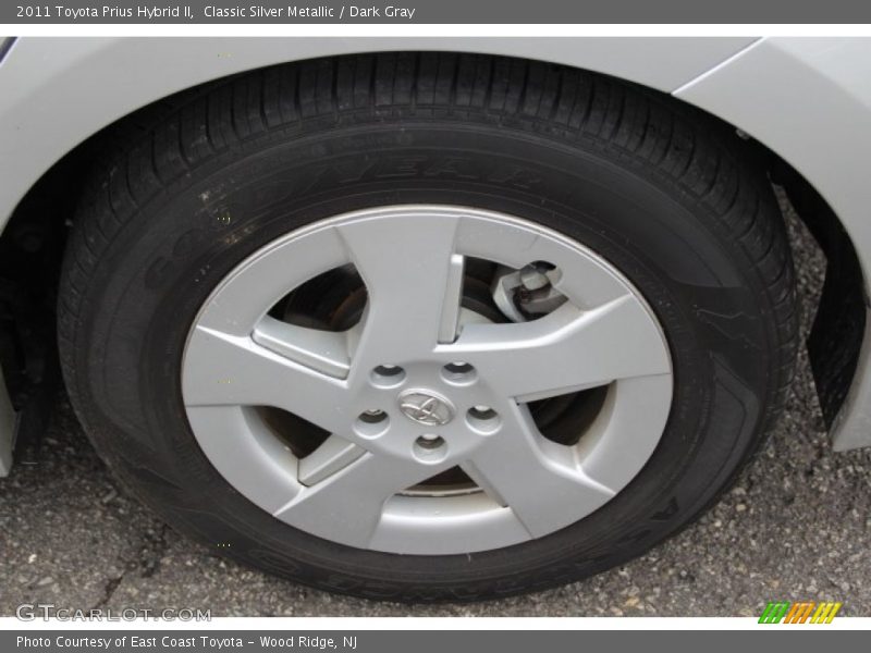Classic Silver Metallic / Dark Gray 2011 Toyota Prius Hybrid II