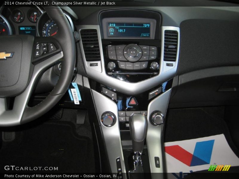 Champagne Silver Metallic / Jet Black 2014 Chevrolet Cruze LT