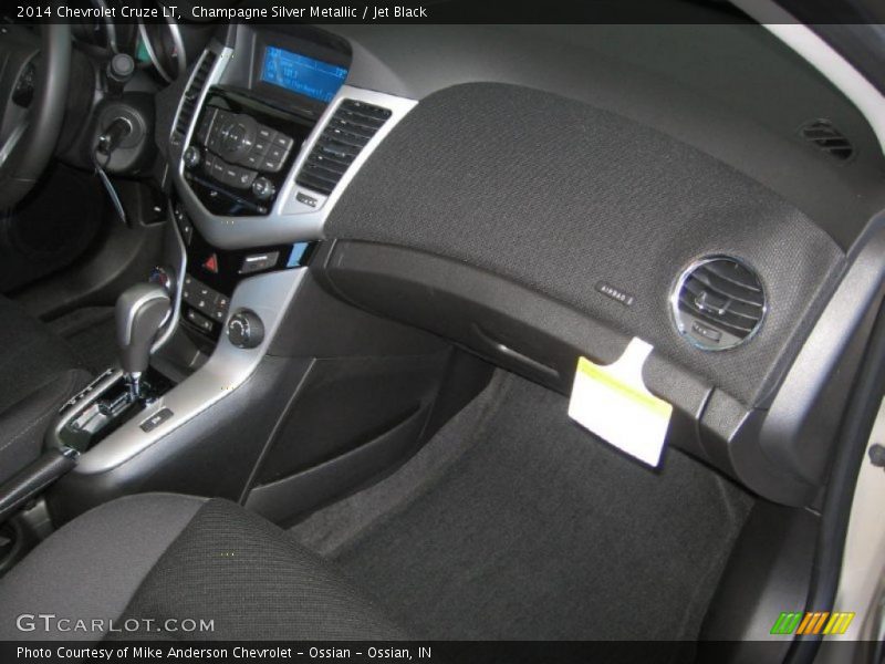 Champagne Silver Metallic / Jet Black 2014 Chevrolet Cruze LT