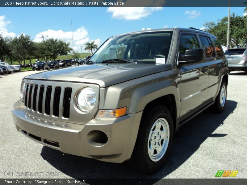 Front 3/4 View of 2007 Patriot Sport