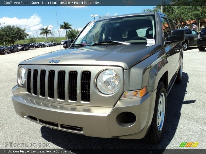 Light Khaki Metallic / Pastel Pebble Beige 2007 Jeep Patriot Sport