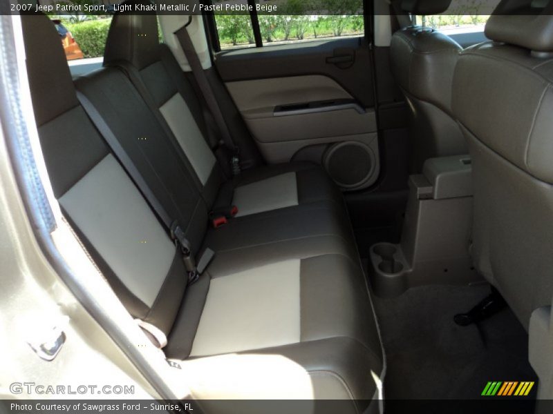 Light Khaki Metallic / Pastel Pebble Beige 2007 Jeep Patriot Sport
