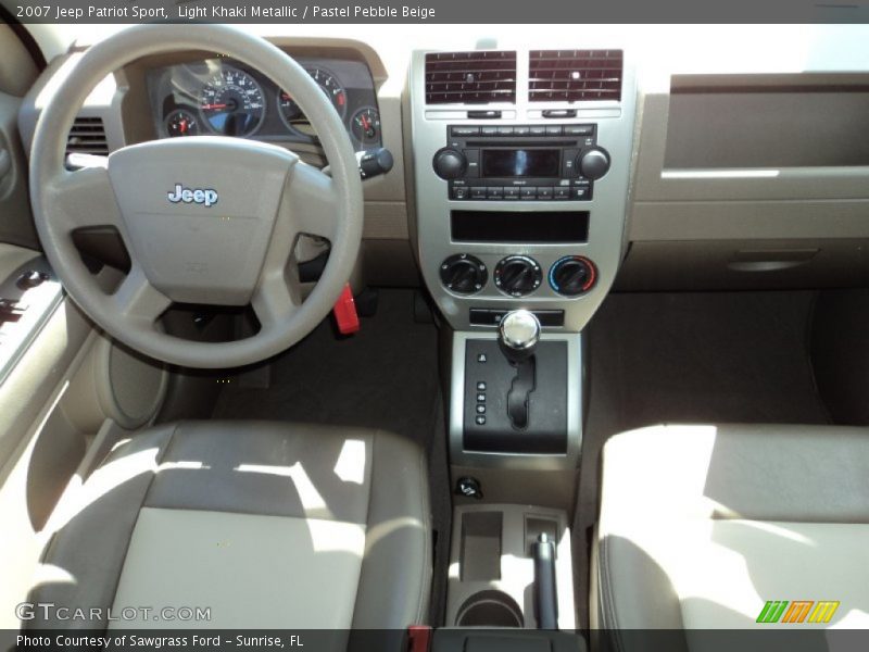 Light Khaki Metallic / Pastel Pebble Beige 2007 Jeep Patriot Sport