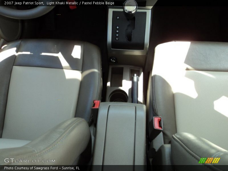 Light Khaki Metallic / Pastel Pebble Beige 2007 Jeep Patriot Sport