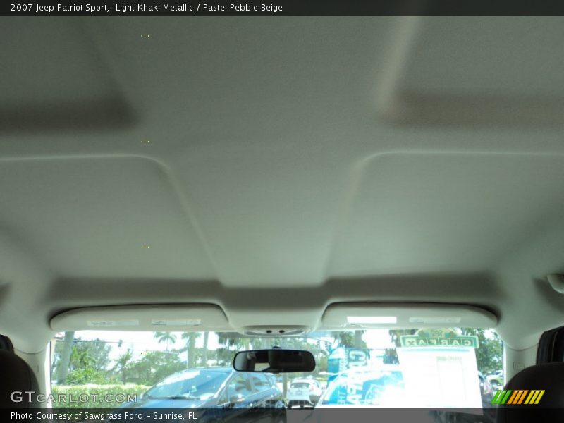 Light Khaki Metallic / Pastel Pebble Beige 2007 Jeep Patriot Sport