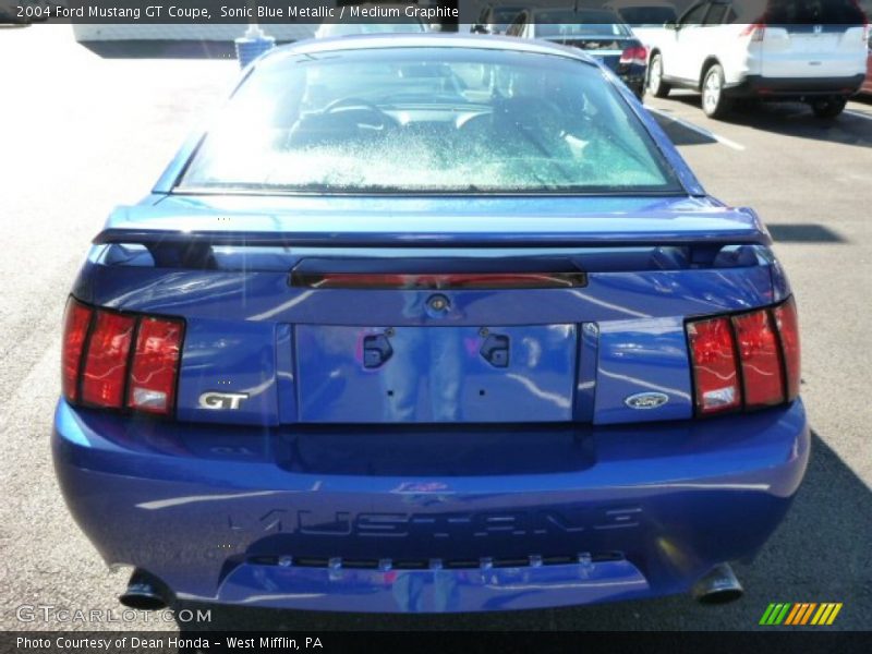 Sonic Blue Metallic / Medium Graphite 2004 Ford Mustang GT Coupe