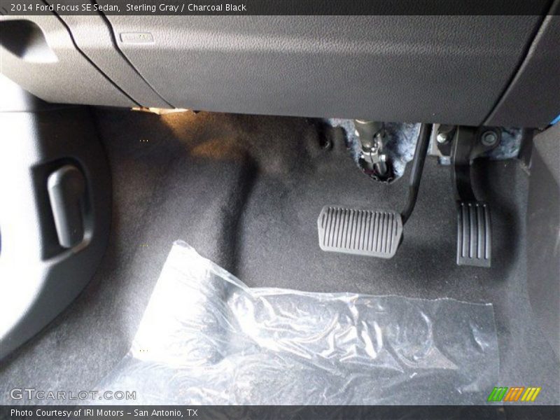 Sterling Gray / Charcoal Black 2014 Ford Focus SE Sedan