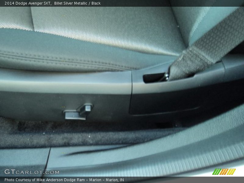 Billet Silver Metallic / Black 2014 Dodge Avenger SXT