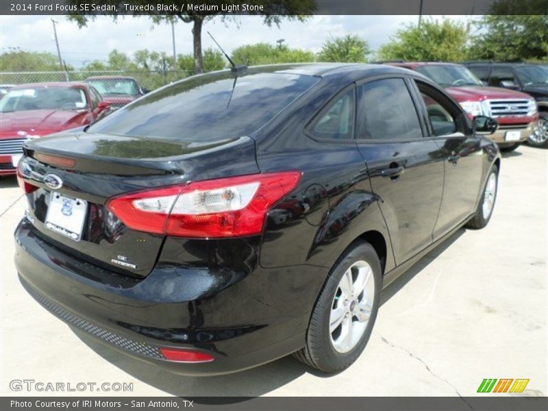 Tuxedo Black / Medium Light Stone 2014 Ford Focus SE Sedan