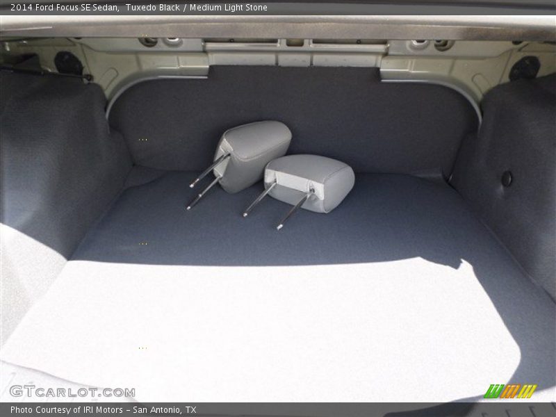 Tuxedo Black / Medium Light Stone 2014 Ford Focus SE Sedan