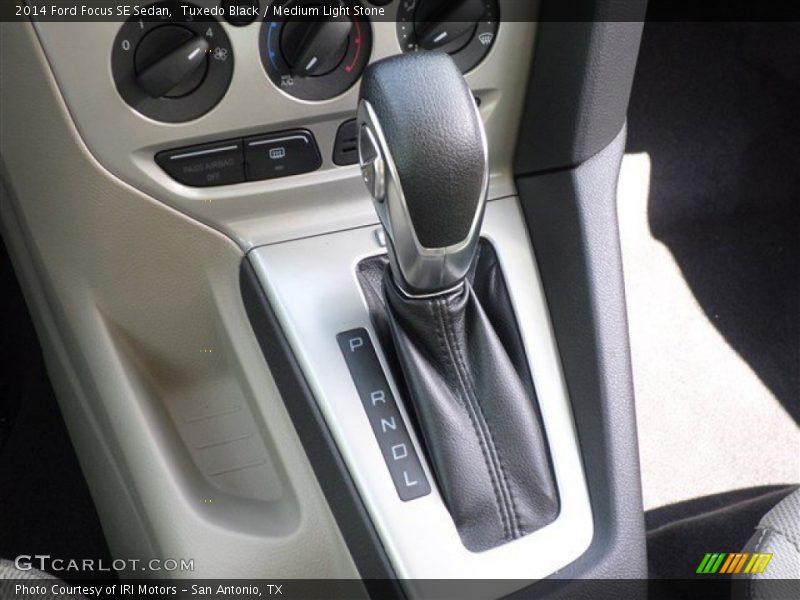 Tuxedo Black / Medium Light Stone 2014 Ford Focus SE Sedan