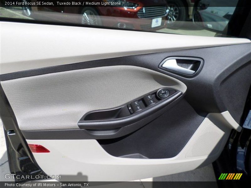 Tuxedo Black / Medium Light Stone 2014 Ford Focus SE Sedan