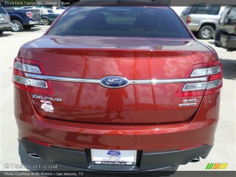 Sunset / Dune 2014 Ford Taurus SEL