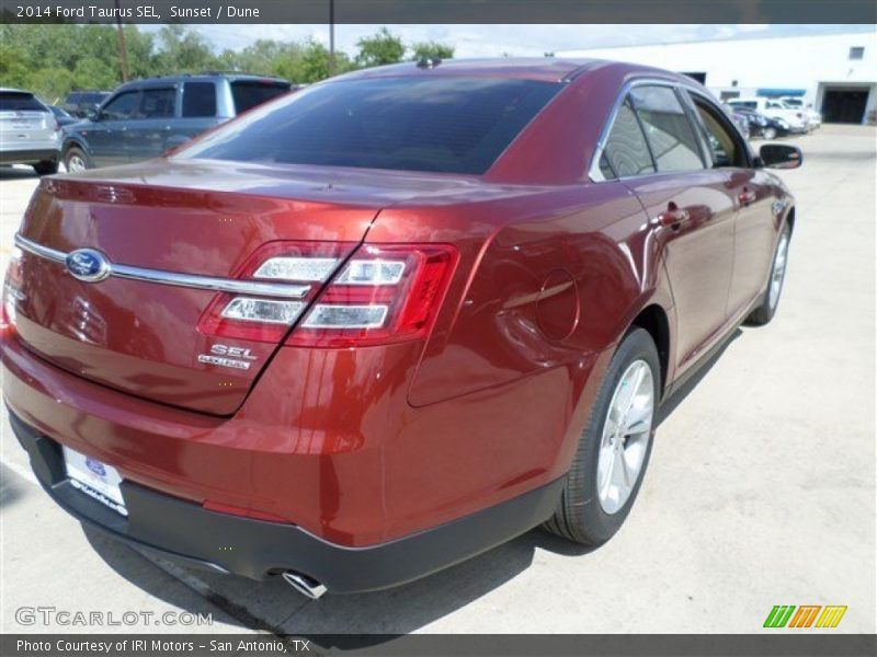 Sunset / Dune 2014 Ford Taurus SEL