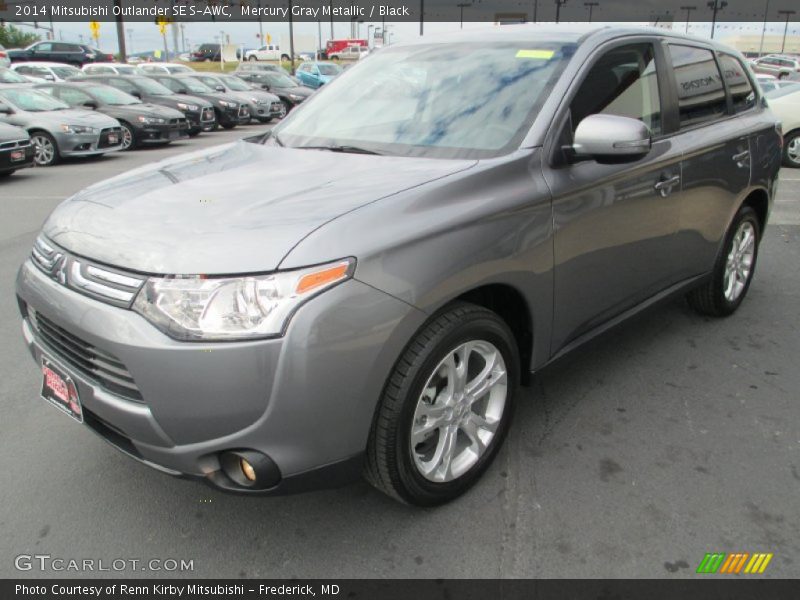 Mercury Gray Metallic / Black 2014 Mitsubishi Outlander SE S-AWC