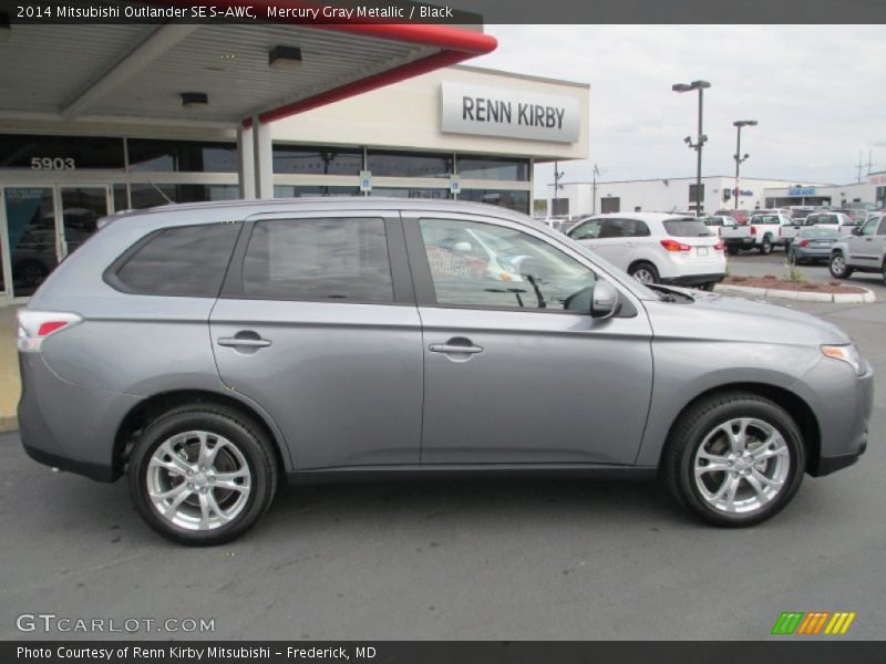 Mercury Gray Metallic / Black 2014 Mitsubishi Outlander SE S-AWC